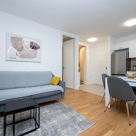 Appartamento With Parking Space - 23405 *